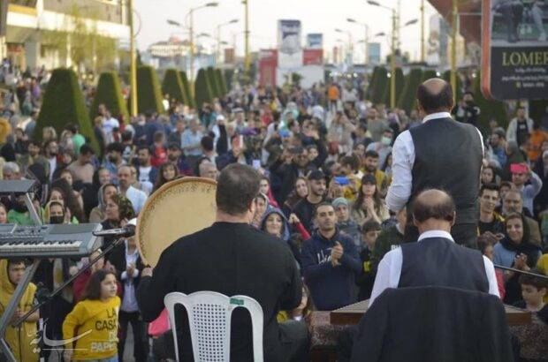 گردشگران نوروزی منطقه آزاد انزلی، نیمه اول تعطیلات عید به ۷۰۰ هزار نفر رسید