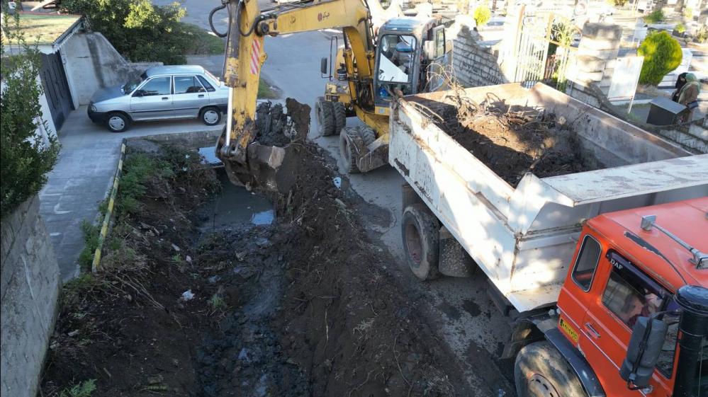 شهردار رودسر خبر داد: آغاز عملیات اجرایی پروژه لوله گذاری نهر و تعریض خیابان هجرت