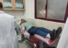 اهدا خون فرماندار لاهیجان در پایگاه انتقال خون شهرستان